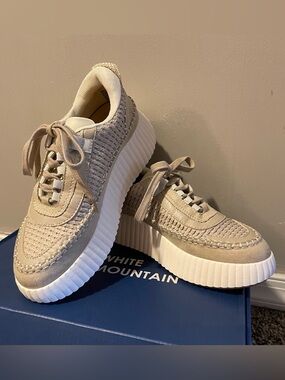 White Mountain Women's Dynastic Platform Sneakers